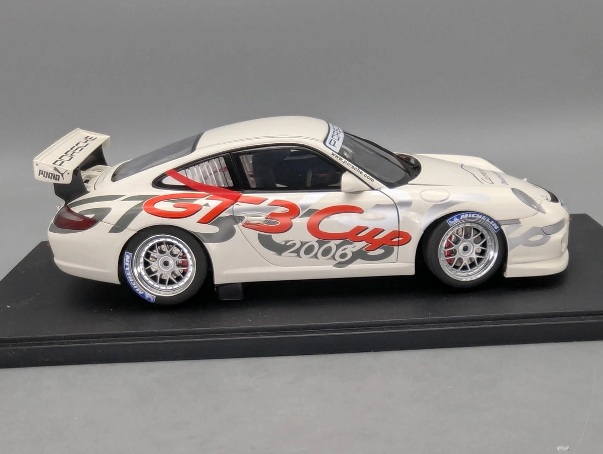Modellautos 1:18 Autoart 80681 Porsche 911 (997) GT3 Promo Cup 2006 mit OVP