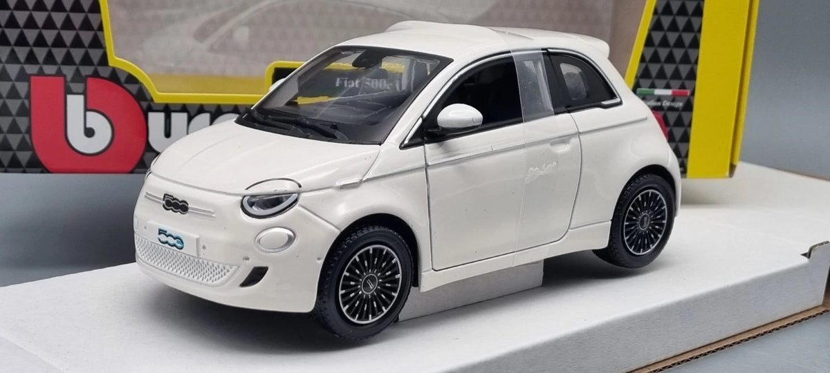 Modellautos 1:24 Bburago Fiat 500e weiß 2023 OVP