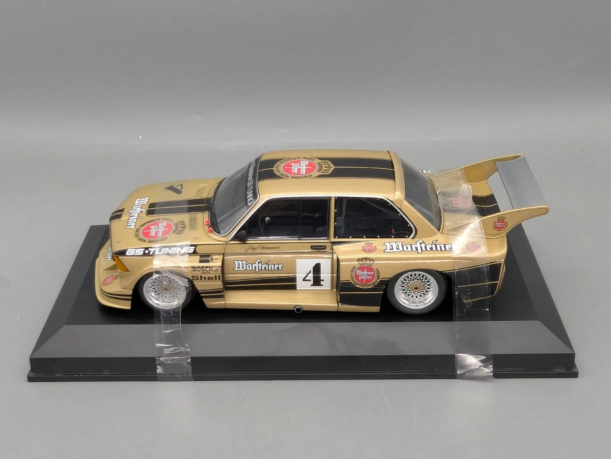 Modellautos 1:18 Minichamps BMW 320i Warsteiner DRM 1977 #4 J. Obermoser Vitrine