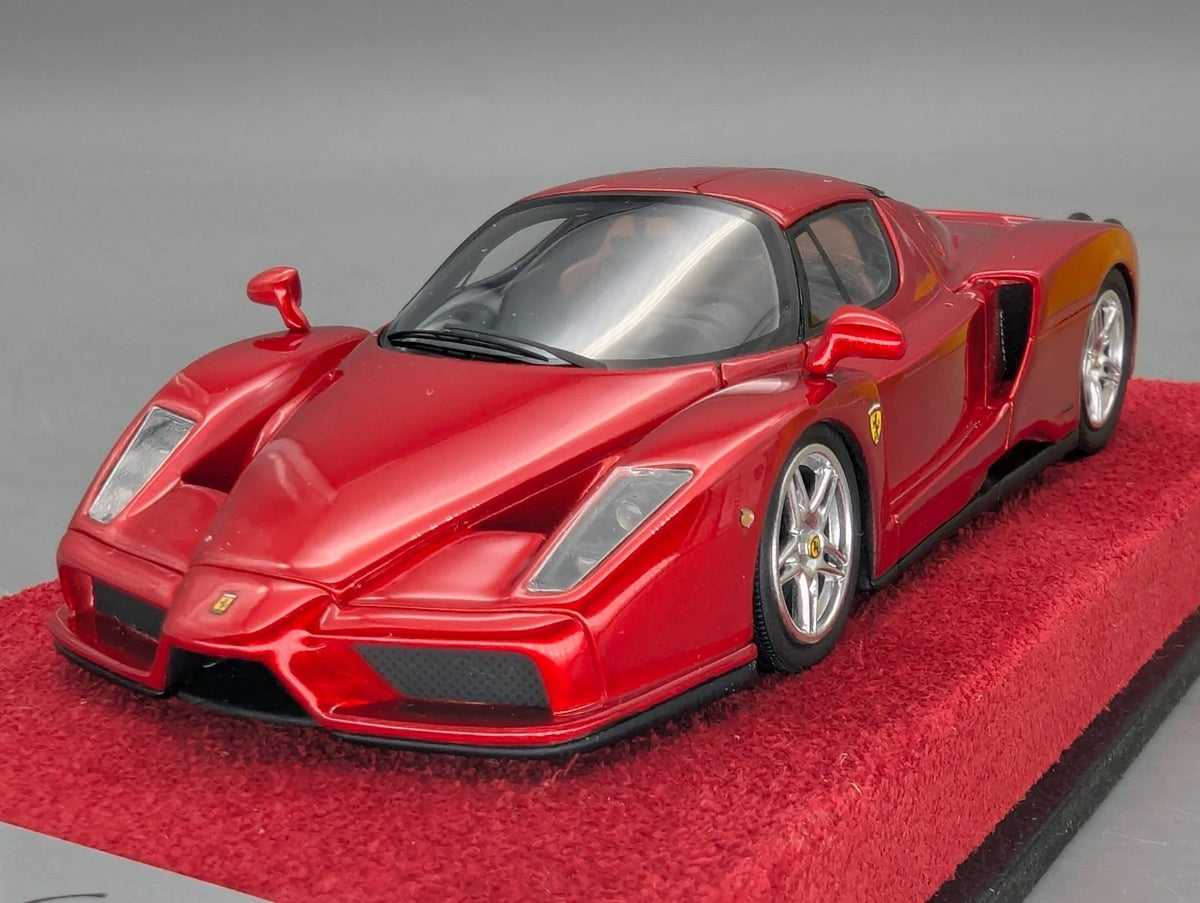 Modellautos 1:43 BBR Ferrari Enzo Special Version Ltd 13/20 mit Vitrine und OVP