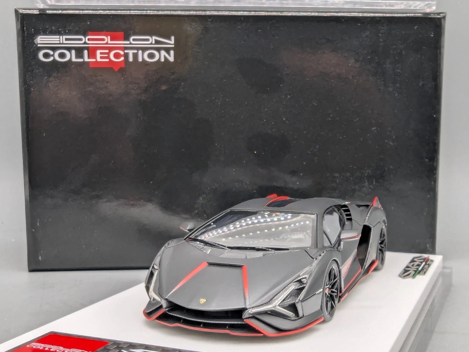 Eidolon Make Up 1:43 Lamborghini Sian FKP 37 with Stripe 2019 Nero 60/60 mit OVP
