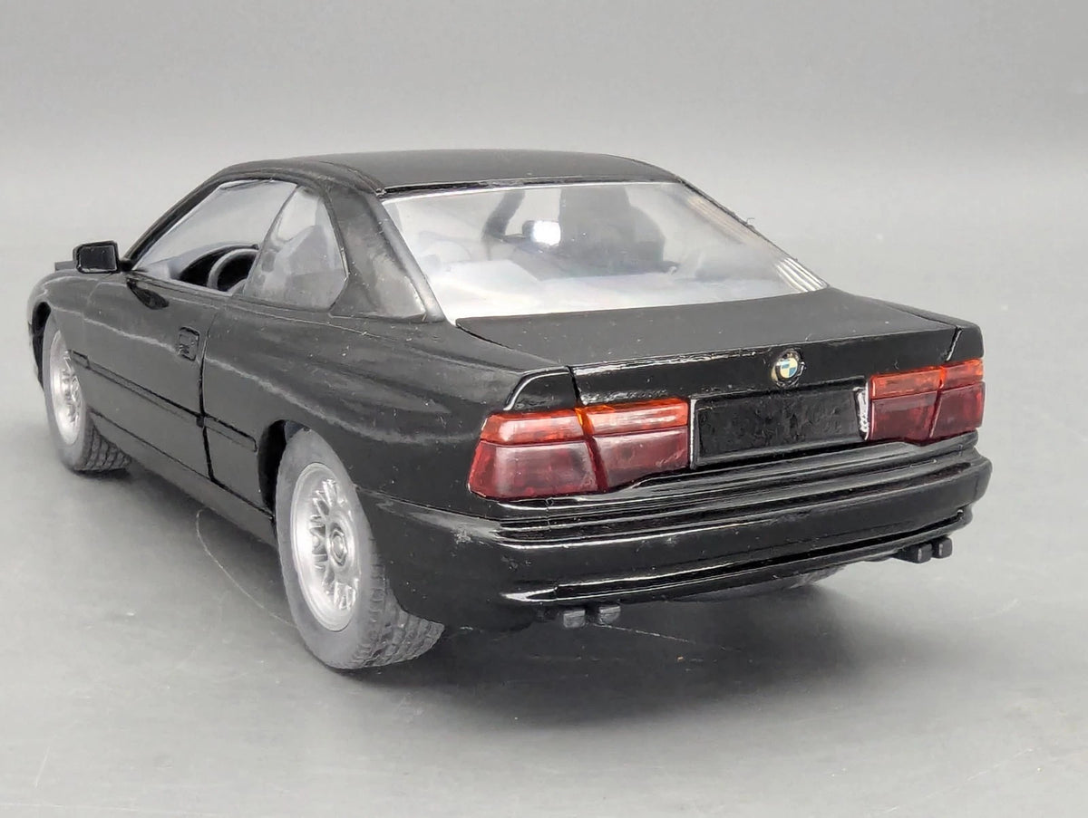Modellautos 1:24 Schabak BMW 850i Schwarz mit OVP
