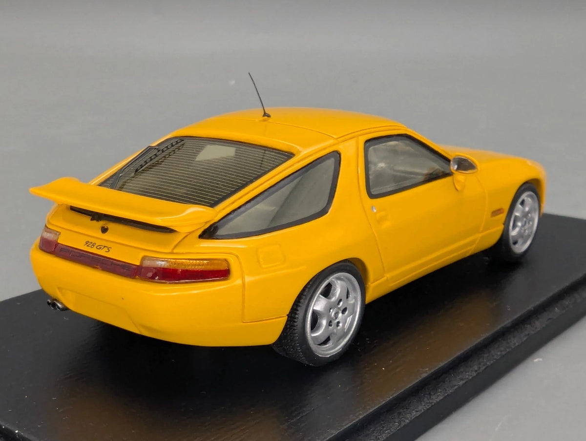 Modellautos 1:43 Spark PD04311015 Porsche 928 GTS Gelb mit OVP