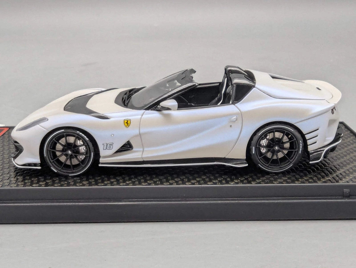 Modellautos 1:43 BBR Concept43 Ferrari 812 Competizione Aperta Weiß 091/156 OVP