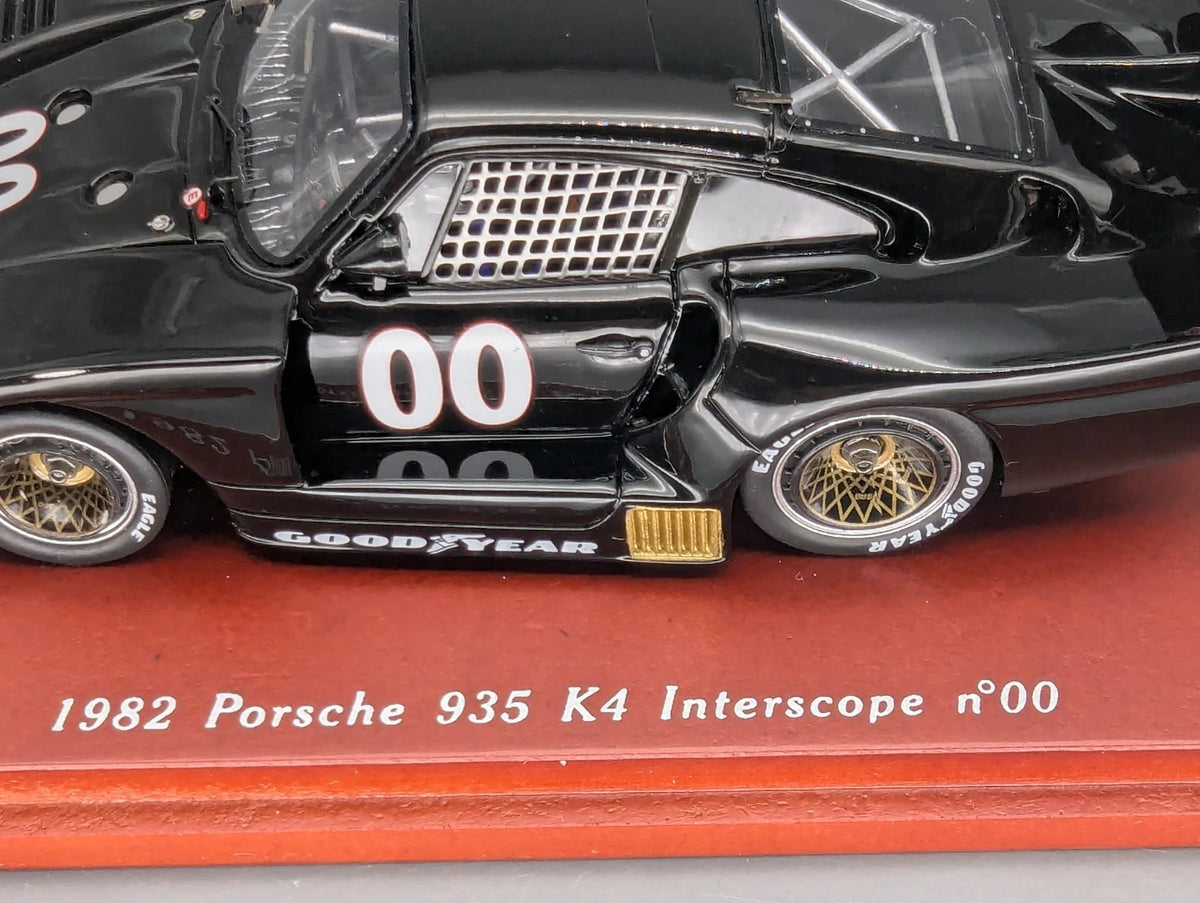 Modellautos 1:43 TrueScale TSM 1982 Porsche 935 K4 Interscope #00 mit OVP