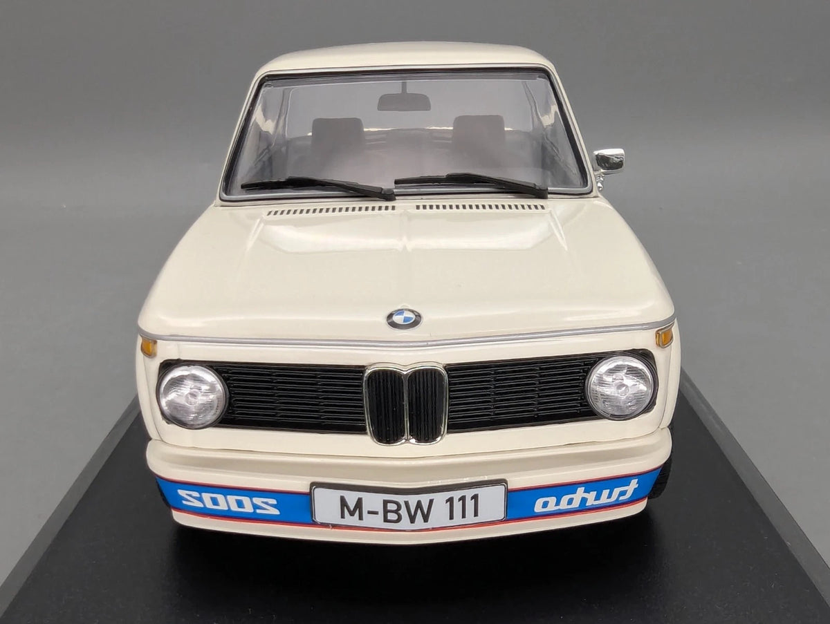 Modellautos 1:18 Minichamps BMW 2002 Turbo 1973 Weiß mit OVP