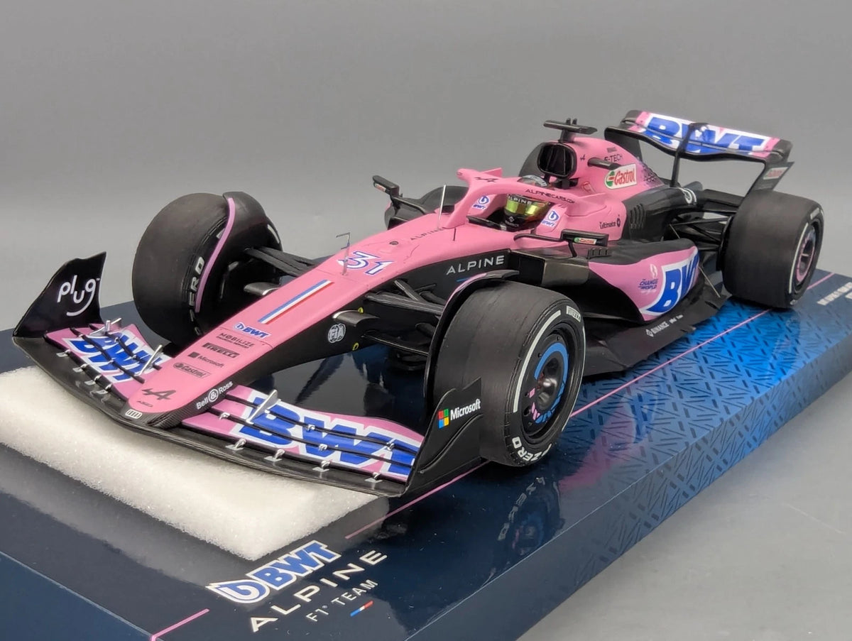 Modellautos 1:18 Minichamps BWT Alpine F1 Bahrain 2023 #31 Esteban Ocon mit OVP