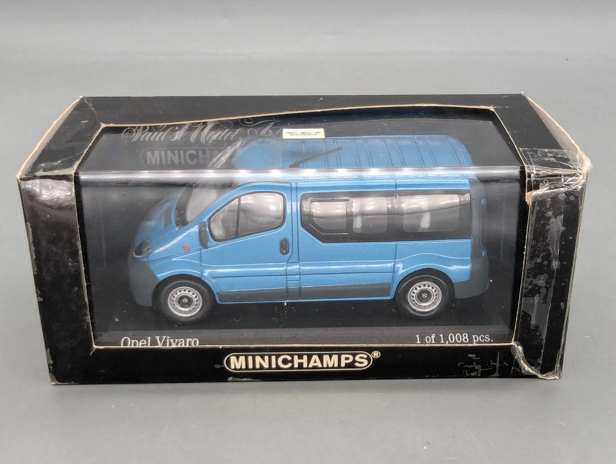 Modellautos 1:43 Minichamps Opel Vivaro Break Breezeblau Blau mit OVP