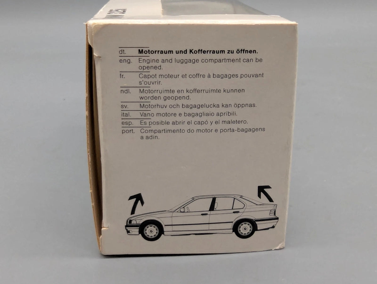 Modellautos 1:43 Solido BMW 325i mit Dealer OVP