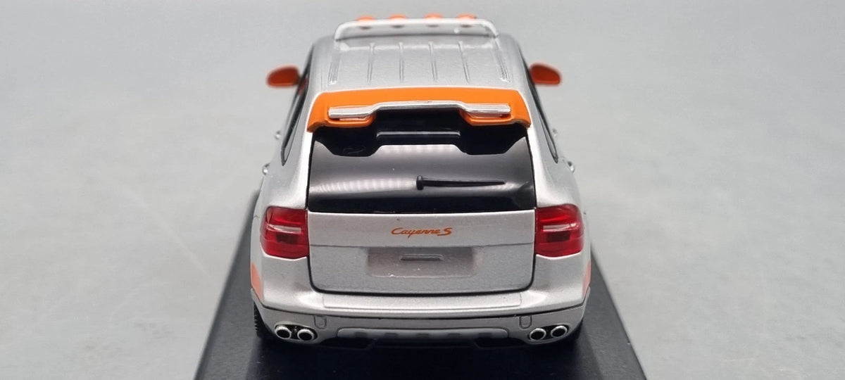 Modellautos 1:43 Minichamps Porsche Cayenne silber Transsyberia 2007 OVP