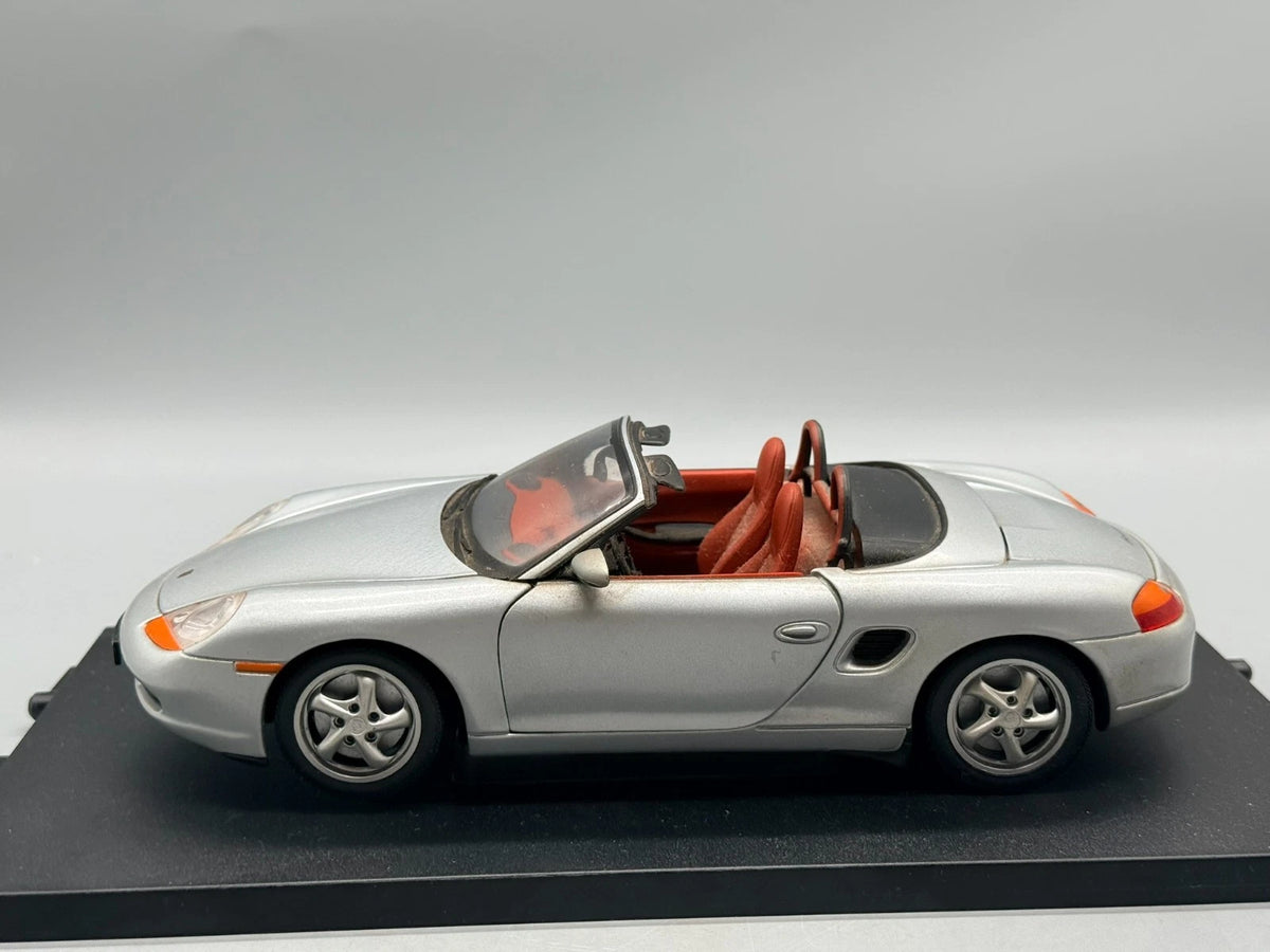 Modellautos 1:18 UT Models Porsche Boxster mit OVP