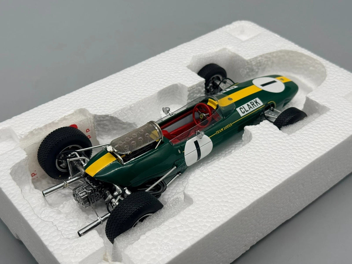 Modellautos 1:18 Spark Lotus 33, #1 Winner German GP 1965 OVP