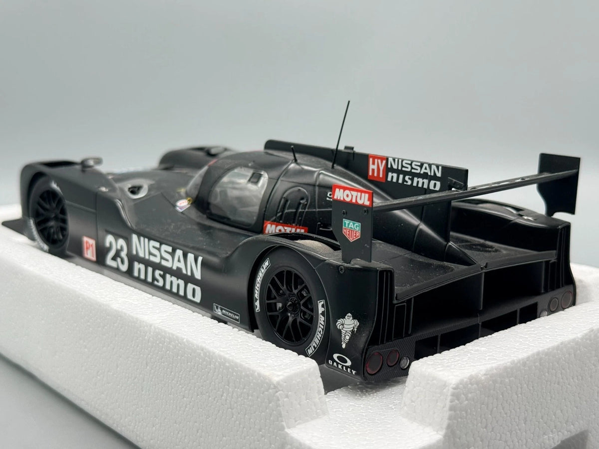 Modellautos 1:18 AUTOart Nissan GT-R LM Nismo 2015 Test Car limitiert mit OVP