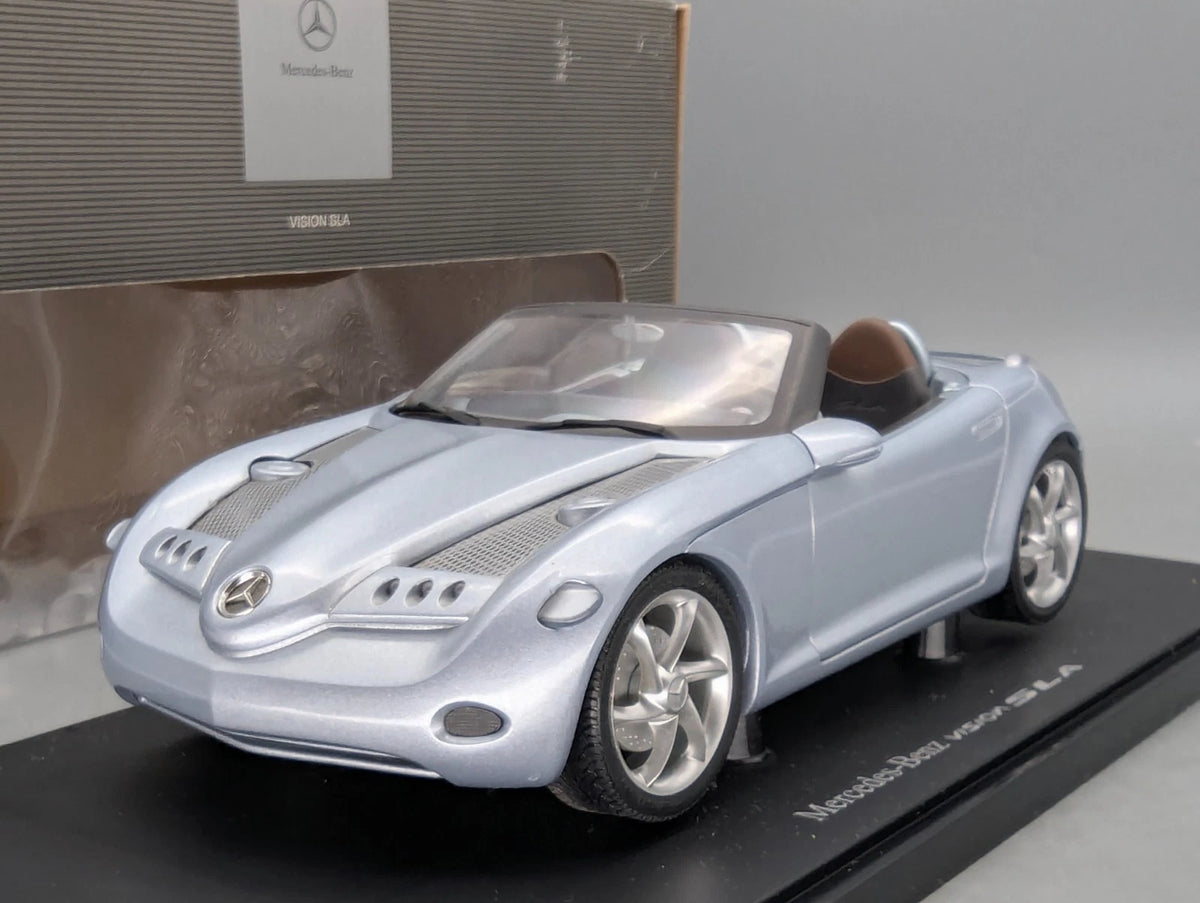 Modellautos 1:18 Gate Mercedes-Benz Vision SLA Hellblau Metallic mit Dealer OVP