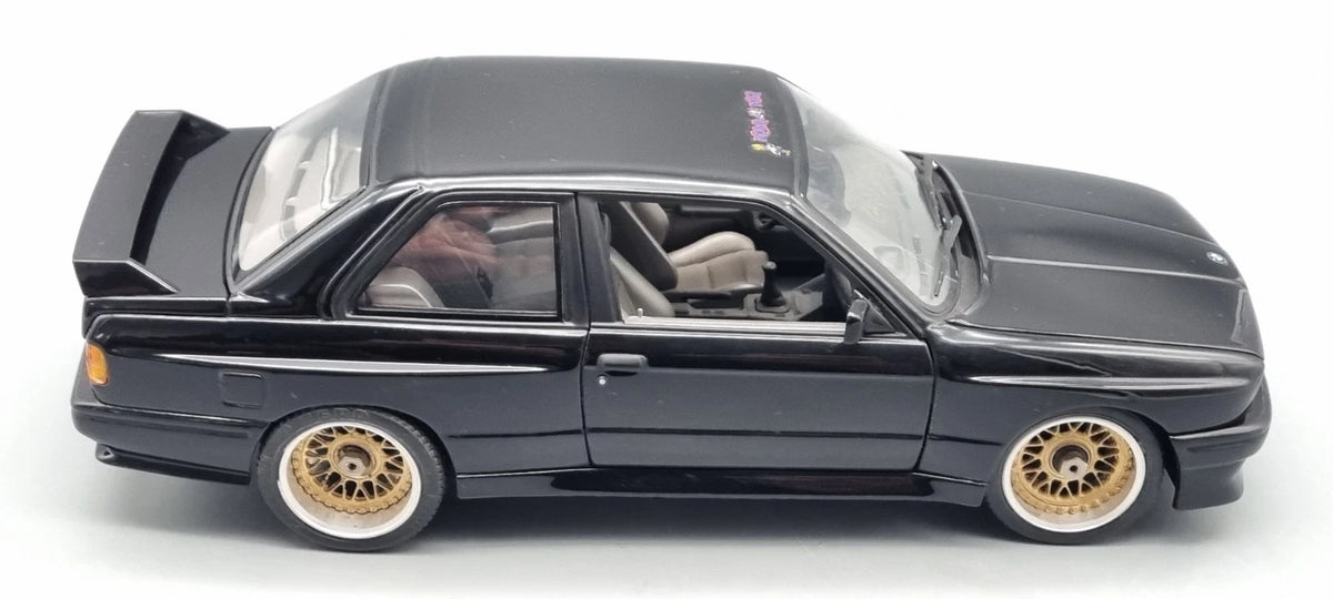 Modellautos 1:18 Minichamps 180 020300 BMW M3 Street 1987 Black OVP