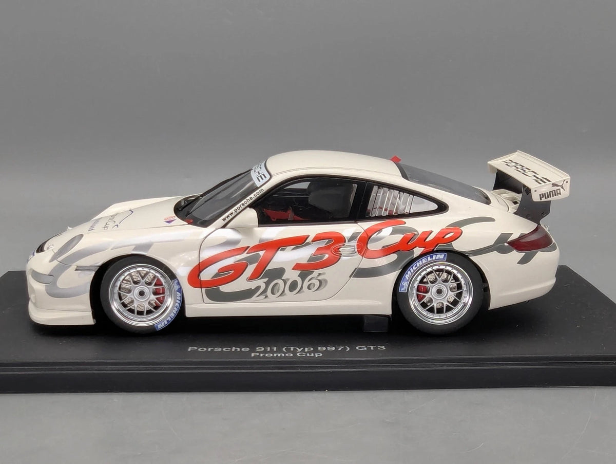 Modellautos 1:18 Autoart 80681 Porsche 911 (997) GT3 Promo Cup 2006 mit OVP