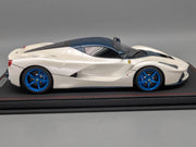 Modellautos 1:18 BBR Ferrari LaFerrari Italian White Ltd 12/20 mit Vitrine OVP