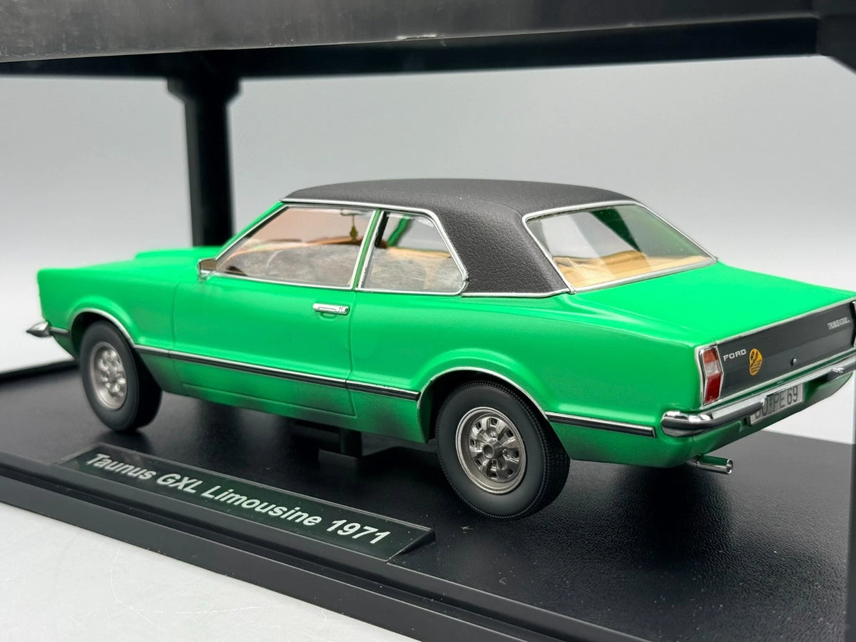 Modellautos 1:18 KK-Scale Ford Taunus GXL Limousine 1971 Grün mit OVP