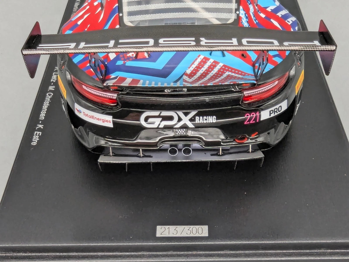 Modellautos 1:18 Spark Porsche 911 GT3 R - GPX Spa Test 2022 #221 mit OVP