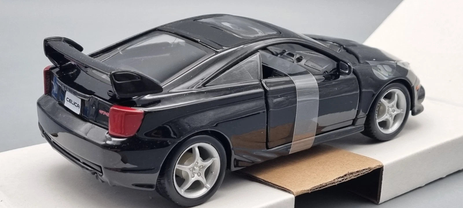 Modellautos 1:24 Maisto Toyota Celica GT-S schwarz OVP