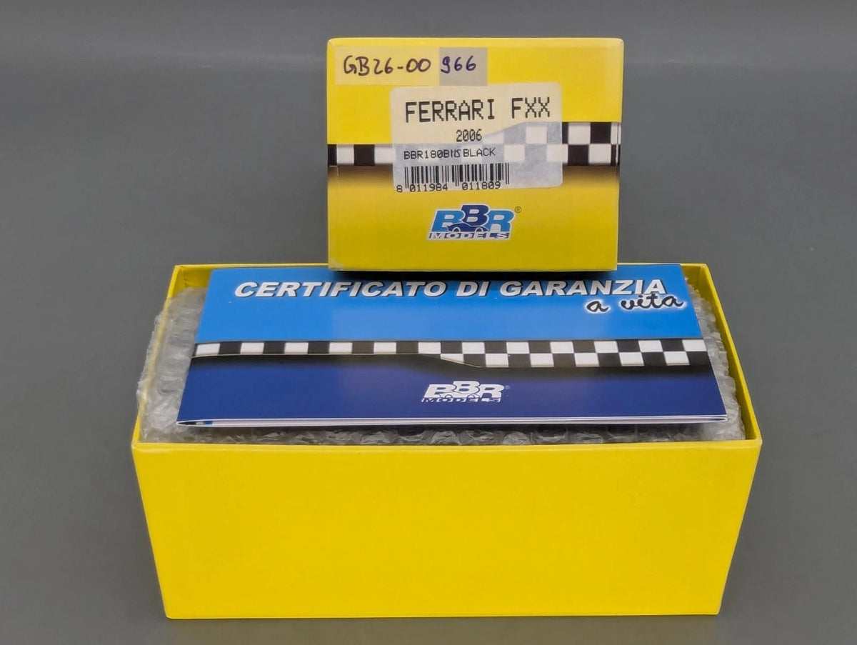 Modellautos 1:43 BBR Ferrari FXX  2006 Black #30 M. Schumacher mit Vitrine + OVP
