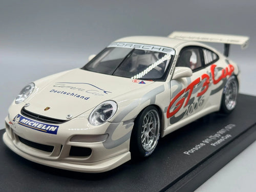 Modellautos 1:18 Autoart Porsche 911 (Type 997) GT3 Promo Cup mit OVP