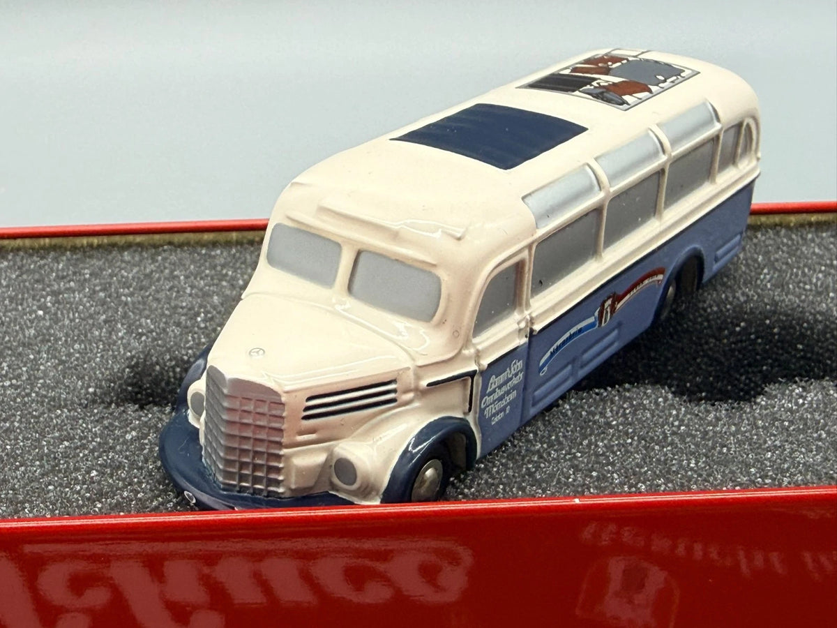 Modellautos 1:90 Schuco Piccolo Mercedes-Benz O 3500 die Jura-Häuser in OVP