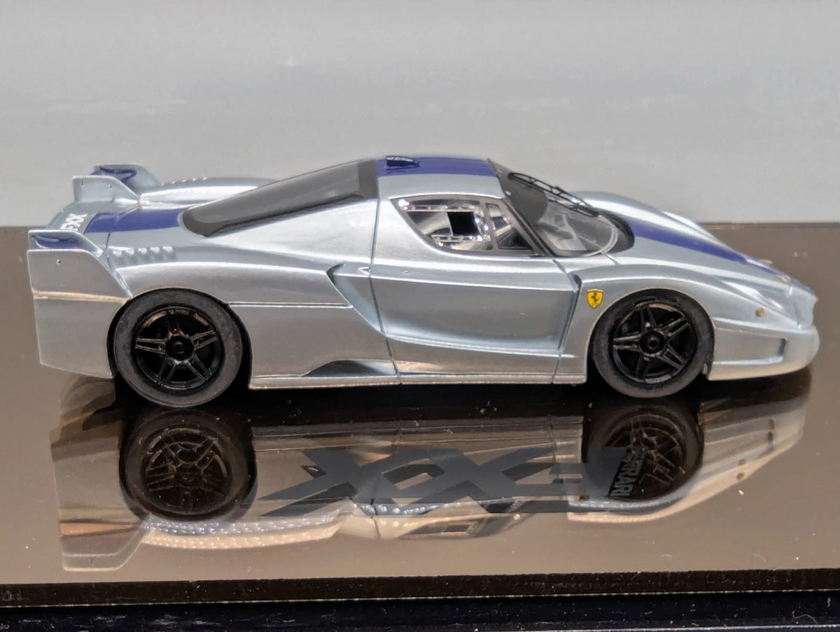 Modellautos 1:43 BBR Ferrari FXX 2006 Limited 017/150 Spiegelplatte Vitrine OVP