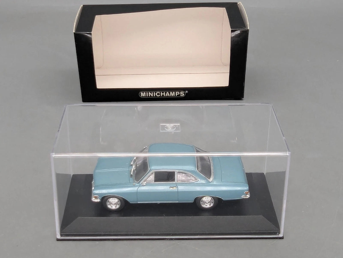 Modellautos 1:43 Minichamps Opel Rekord A Coupe hell Blau Metallic mit OVP