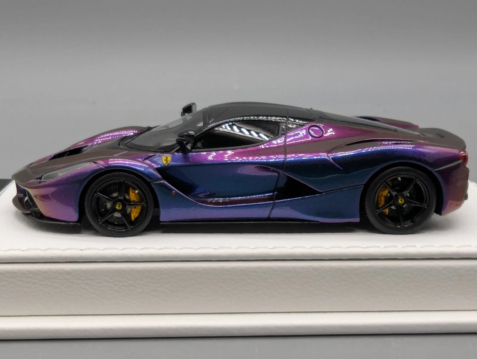 Modellautos 1:43 BBR Executive CALSITO Ferrari LaFerrari Chameleon 23/35 OVP