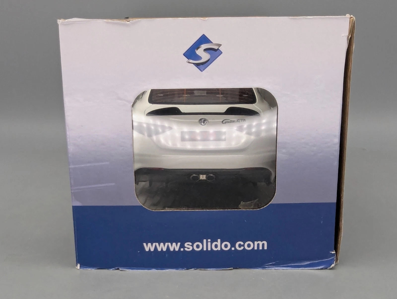 Modellautos 1:18 Solido Alfa Romeo Giulia GTA Blanco Trofeo 2022 OVP