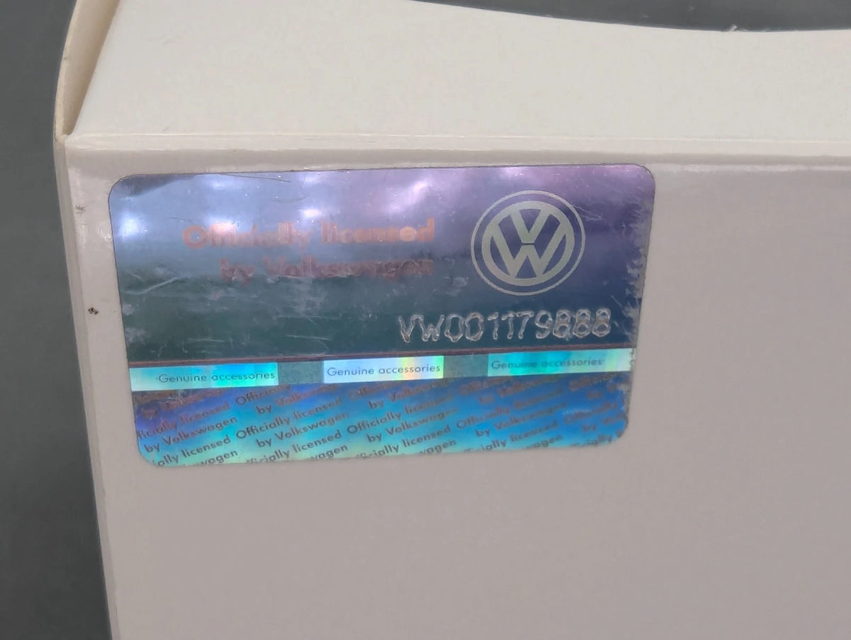 Modellautos 1:43 Minichamps Volkswagen VW T2 Transporter '72 Porsche Martini OVP