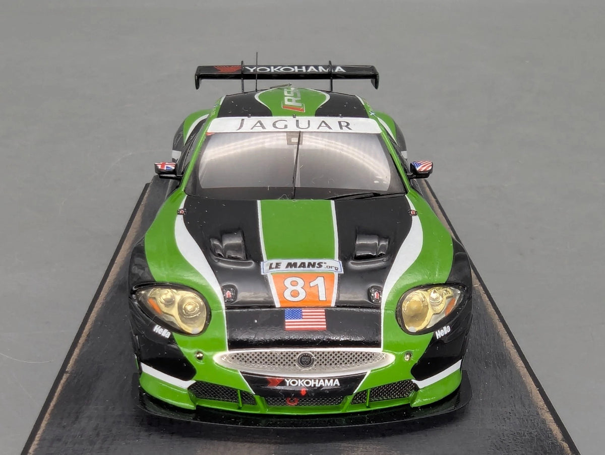 Modellautos 1:43 Spark  S2589 Jaguar XKRS 24h Le Mans 2010 #81 mit Vitrine