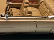 Modellautos 1:43 Neo Scale Models Cadillac Coupe De Ville mit OVP beschädigt