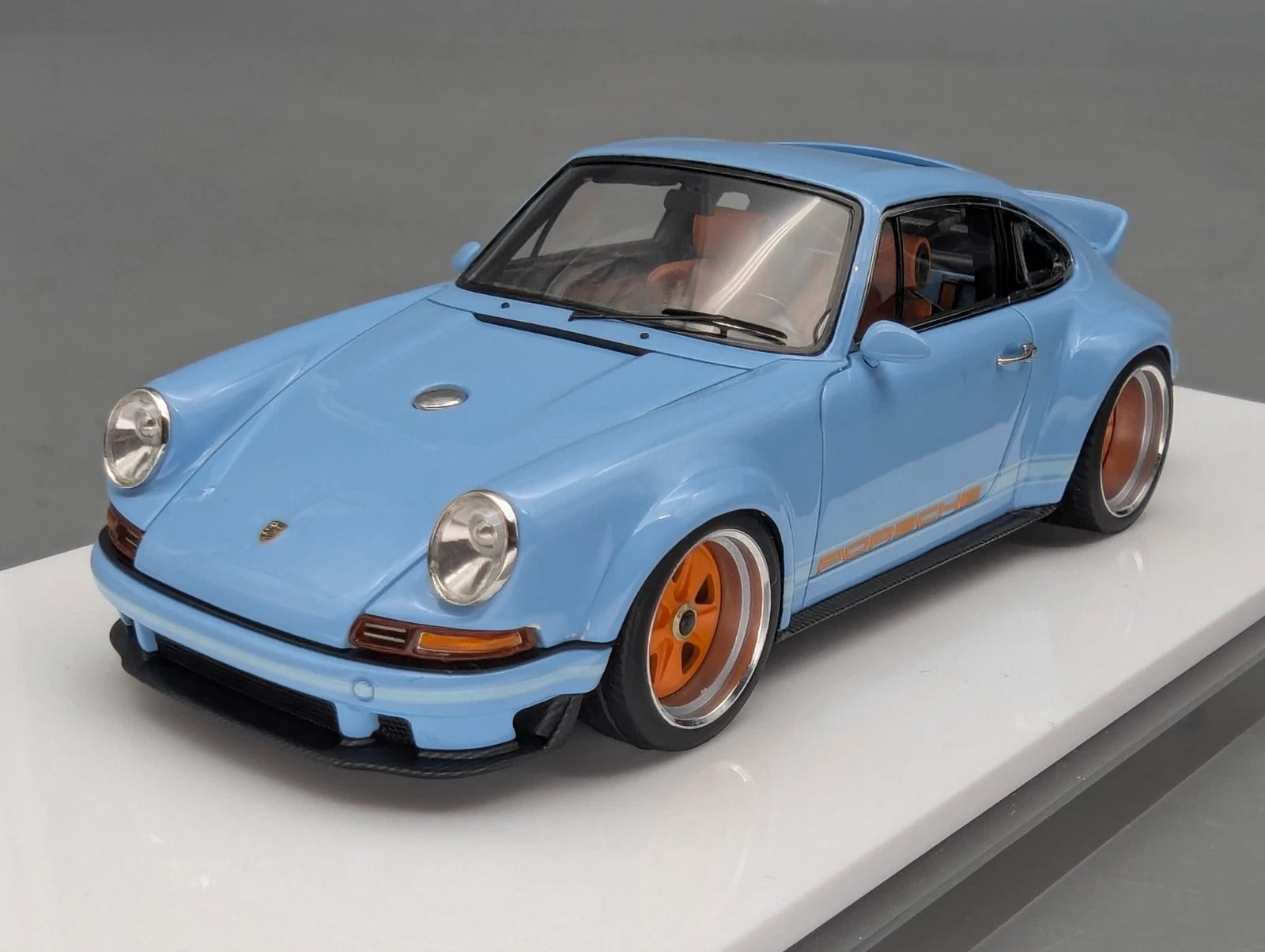 Eidolon Make Up 1:43 Porsche Singer DLS 2022 Gulf Blue Ltd 090/150 mit OVP