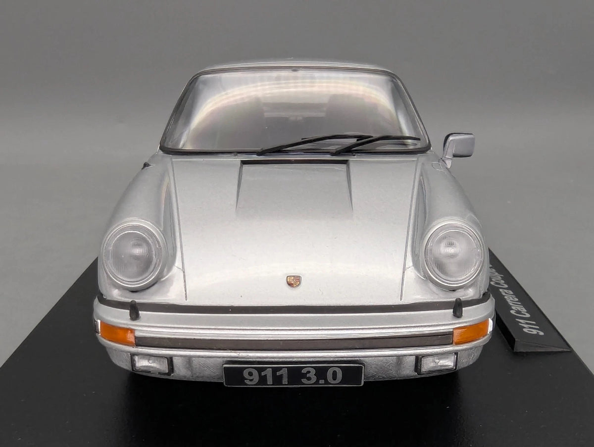 Modellautos 1:18 KK-Scale Porsche 911 Carrera Coupe 3.0 1977 Silber mit OVP