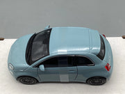 Modellautos 1:24 Bburago Fiat 500e blau 2023 mit OVP