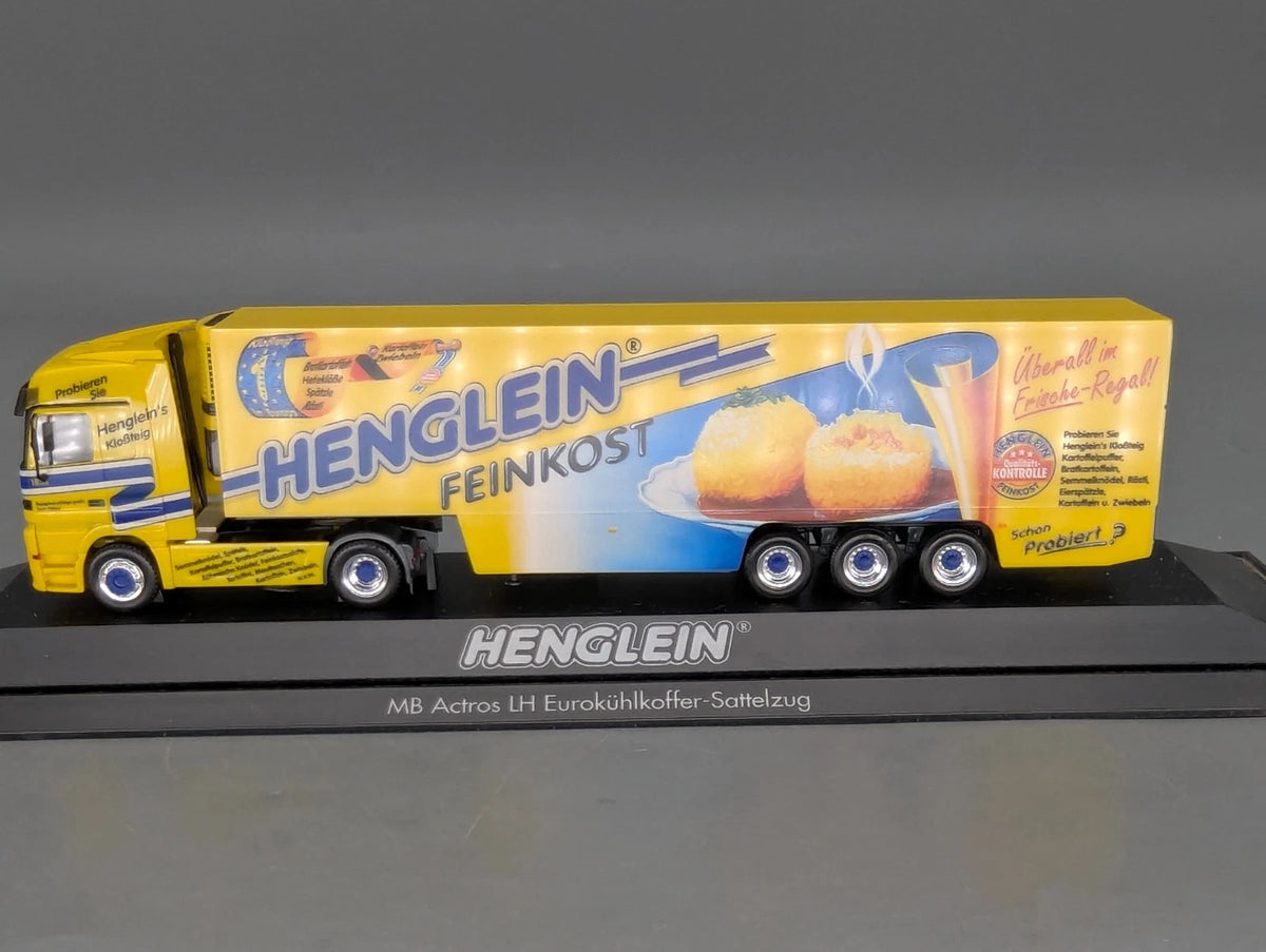 Lkw Modell 1:87 Herpa Mercedes Benz Actros Euro-KK-SZ Henglein mit Vitrine