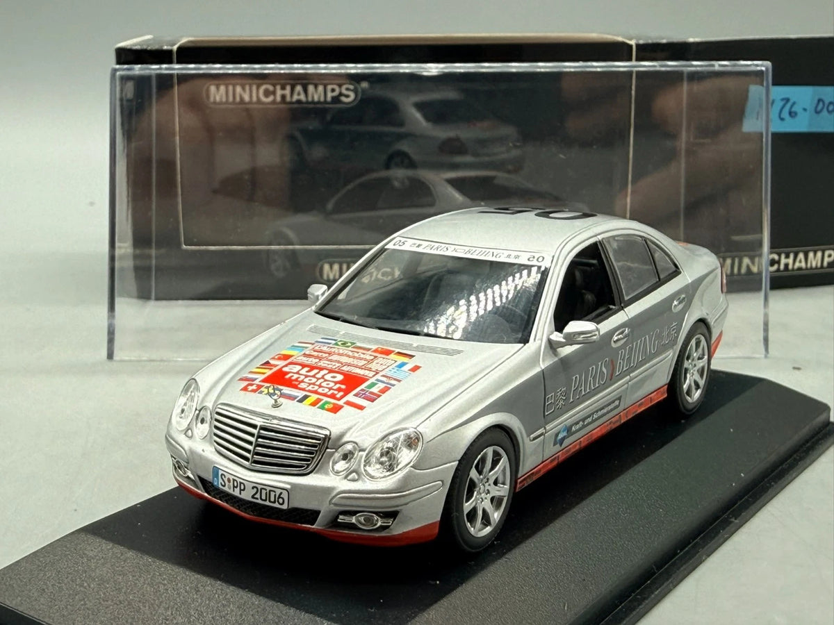 Modellautos 1:43 Minichamps Mercedes-Benz E-Klasse Rally Paris–Peking + Umkarton