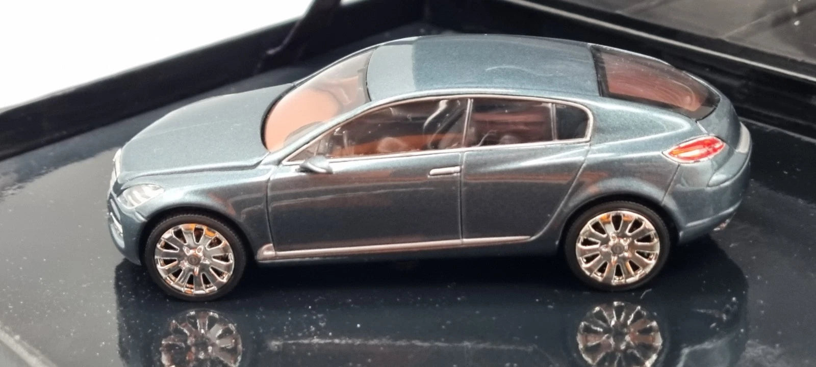 Modellautos 1:43 Norev Opel Insignia Dealer OVP