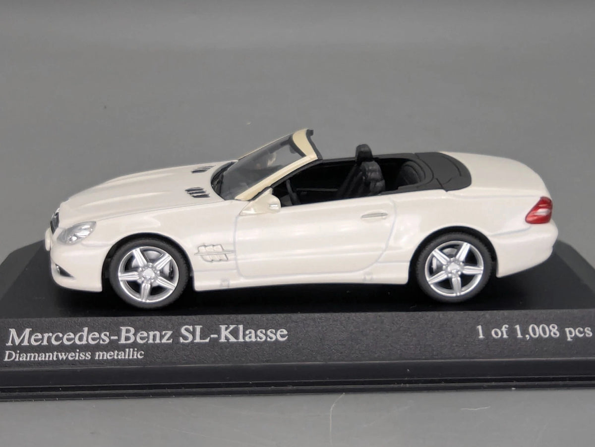 Modellautos 1:43 Minichamps Mercedes Benz SL Klasse 2008 R230 Diamantweiss OVP