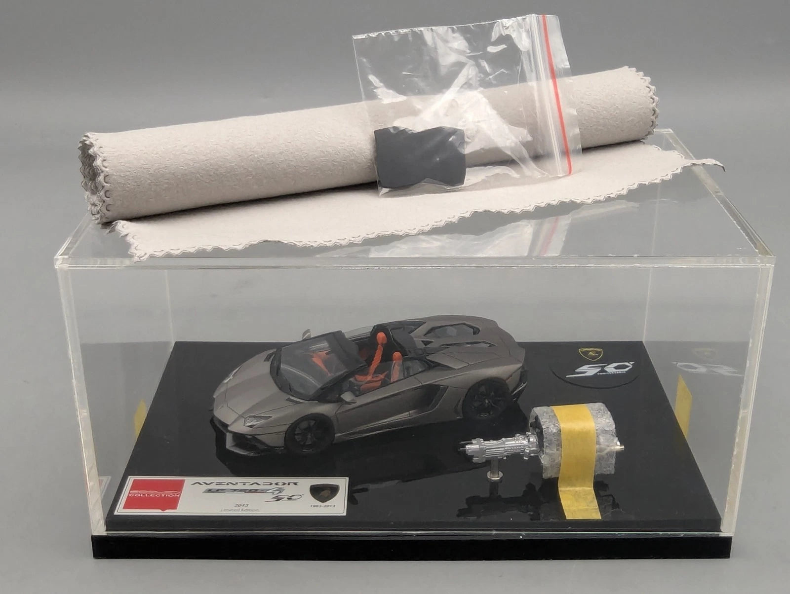 Eidolon Make Up 1:43 Lamborghini Aventador LP720-4 Roadster 2013 Engine Set OVP
