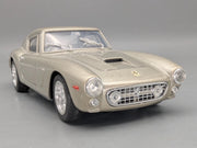 Modellautos 1:18 Revell Ferrari 250 GT Berlinetta 1961 mit OVP