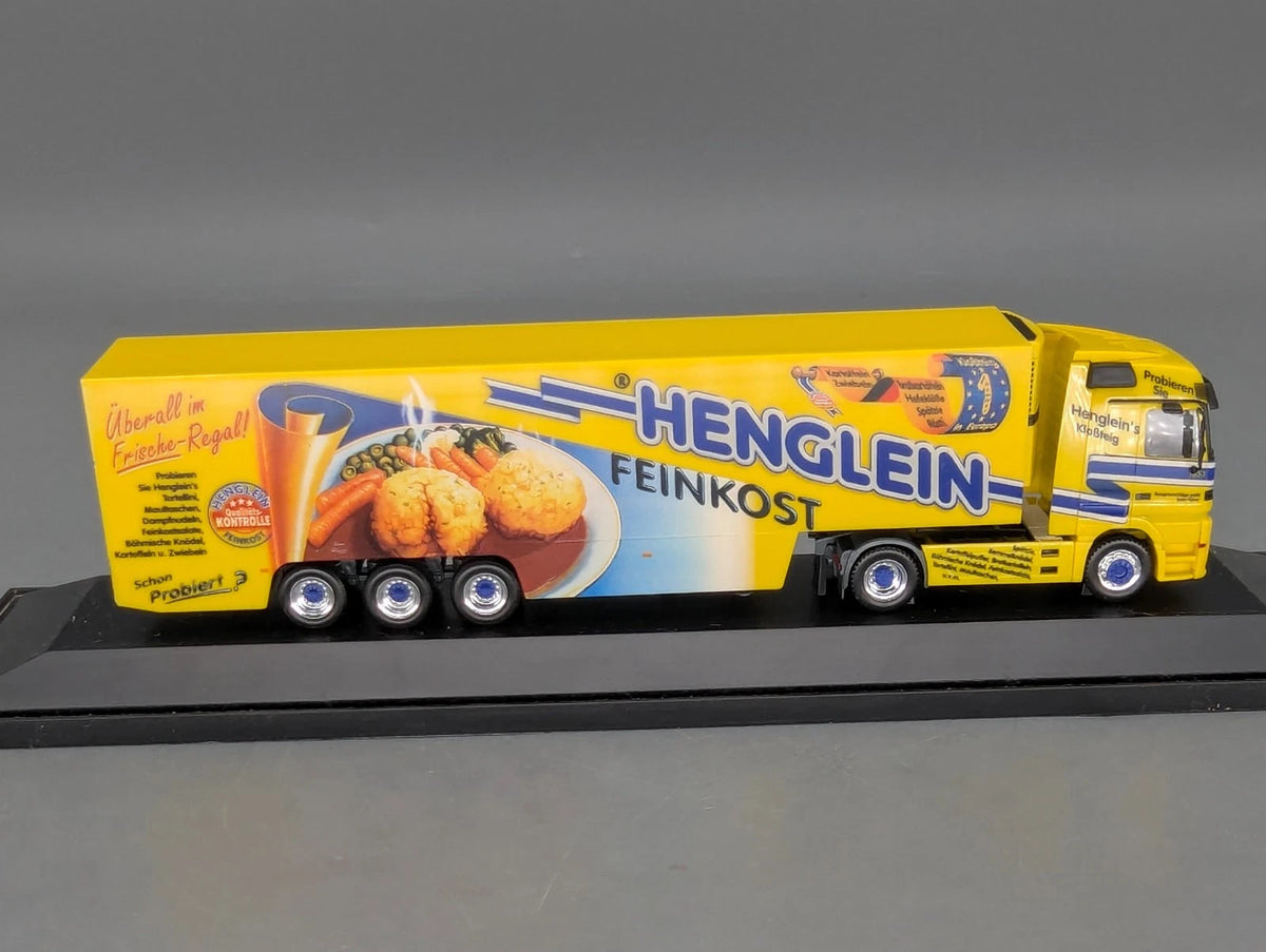 Lkw Modell 1:87 Herpa Mercedes Benz Actros Euro-KK-SZ Henglein mit Vitrine