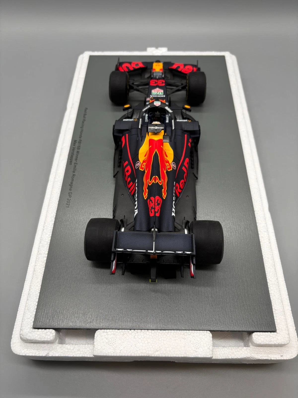 Modellautos 1:18 Spark Red Bull RB16B Winner Italien 2021 #33 M. Verstappen OVP