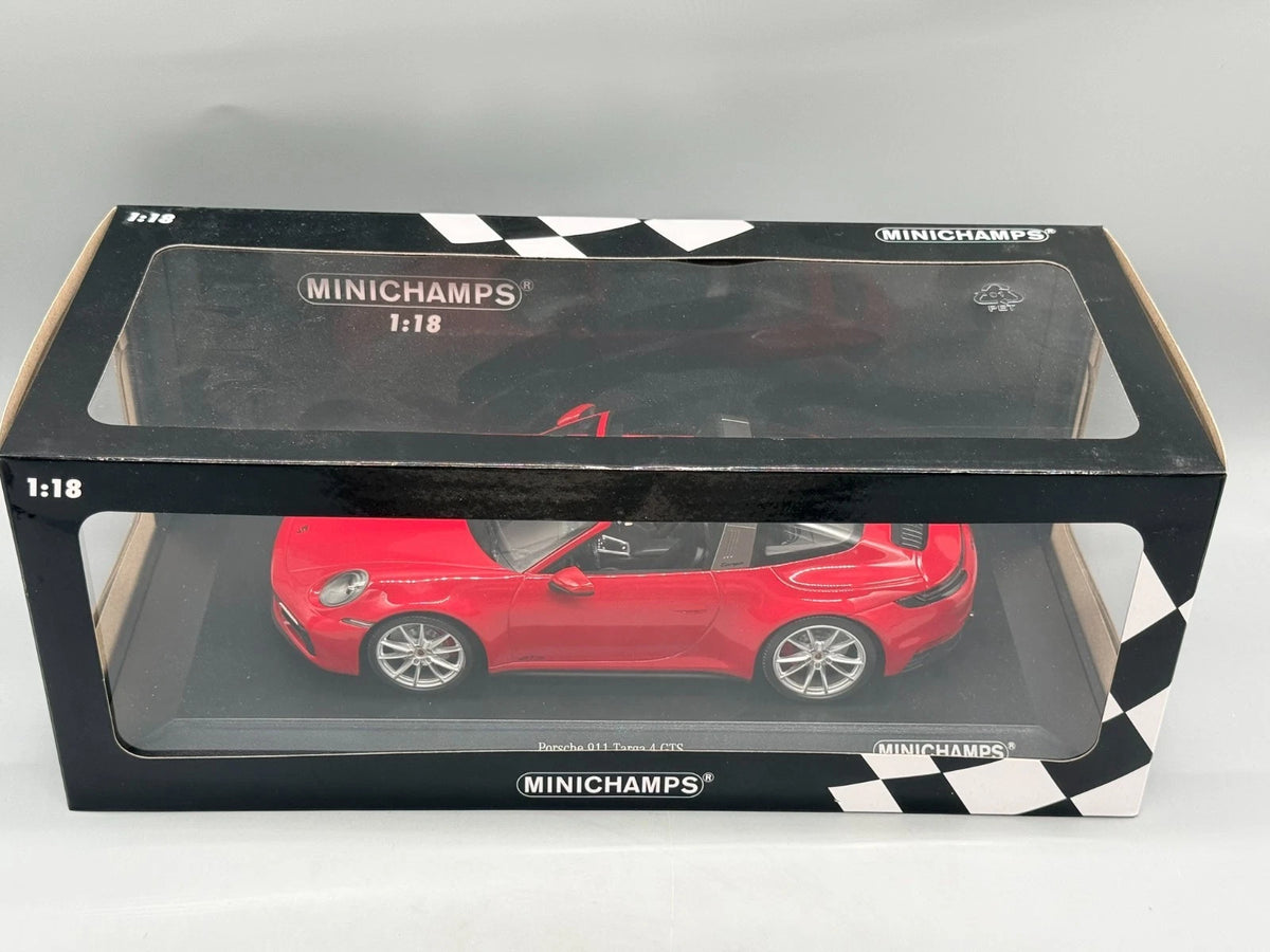 Modellautos 1:18 Minichamps Porsche 911 Targa 4 GTS mit OVP