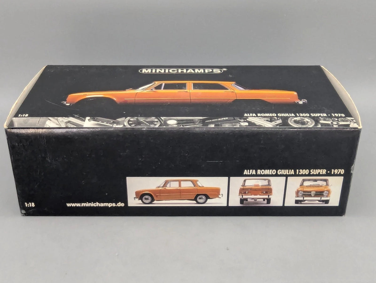 Modellautos 1:18 Minichamps Alfa Romeo Giulia 1300 Super 1970 Ocker Ochre OVP