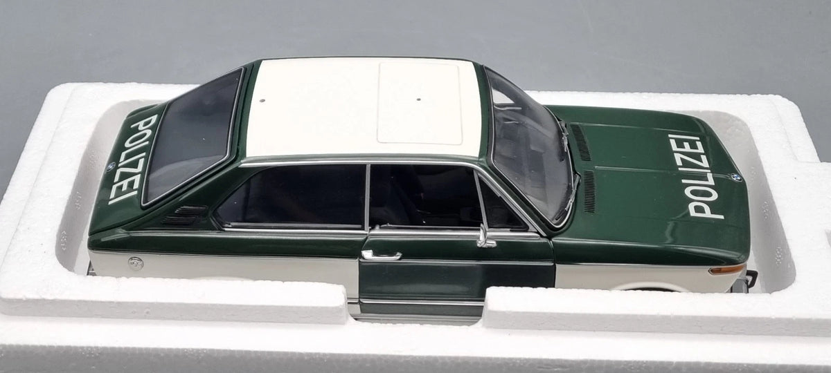 Modellautos 1:18 Minichamps 100 021090 BMW 1802 touring Polizei München OVP