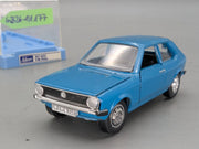 Modellautos 1:43 Schuco 301623 Volkswagen VW Polo in Original Schuco Vitrine
