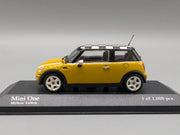 Modellautos 1:43 Minichamps Mini One 2001 Mellow Yellow Haube zum Öffnen mit OVP